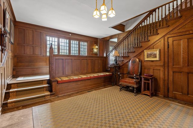 588 W Brow Road, Lookout Mountain, TN 37350