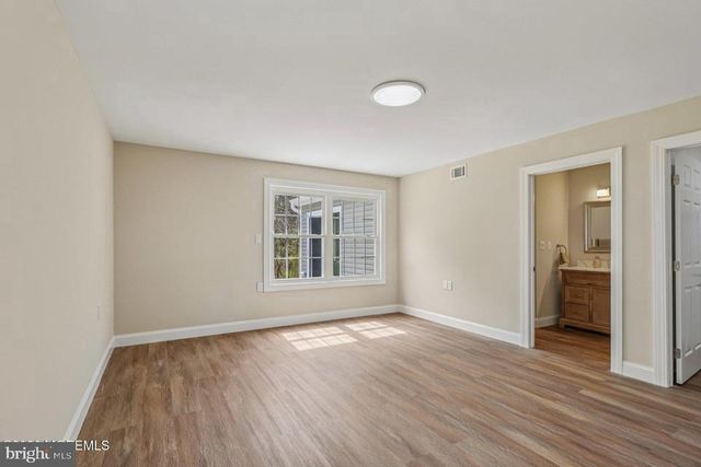 18 FLINTSHIRE TER, Manchester Township, NJ 08759