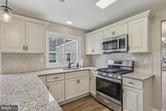 18 FLINTSHIRE TER, Manchester Township, NJ 08759