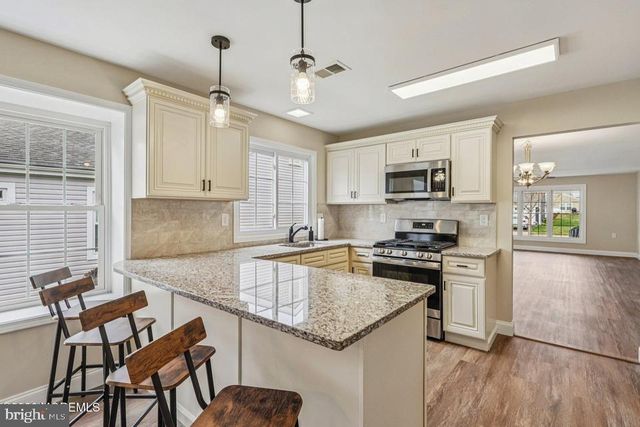18 FLINTSHIRE TER, Manchester Township, NJ 08759