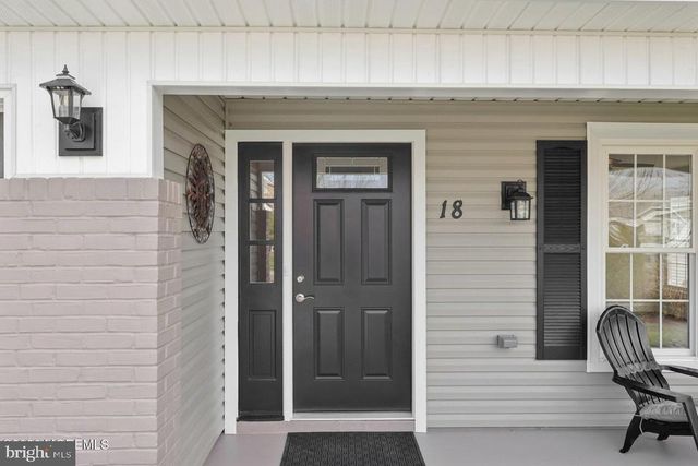 18 FLINTSHIRE TER, Manchester Township, NJ 08759