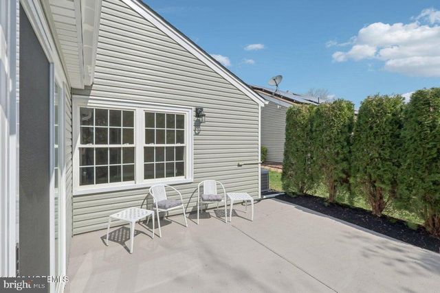 18 FLINTSHIRE TER, Manchester Township, NJ 08759