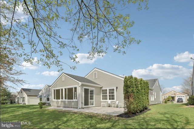 18 FLINTSHIRE TER, Manchester Township, NJ 08759