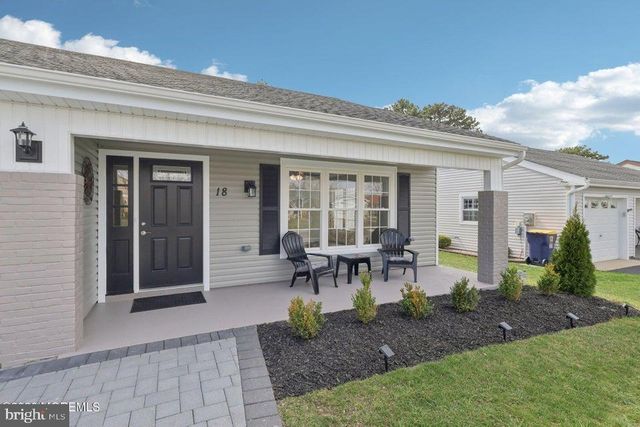 18 FLINTSHIRE TER, Manchester Township, NJ 08759