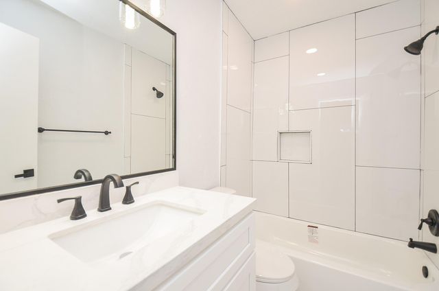 6410 Del Monte Drive 106, Houston, TX 77057