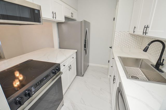 6410 Del Monte Drive 106, Houston, TX 77057