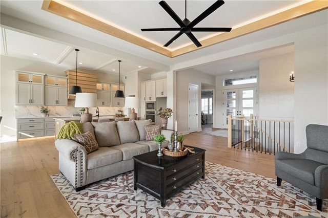 605 Hampstead Drive, Raymore, MO 64083