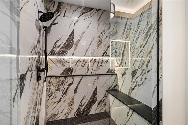 605 Hampstead Drive, Raymore, MO 64083