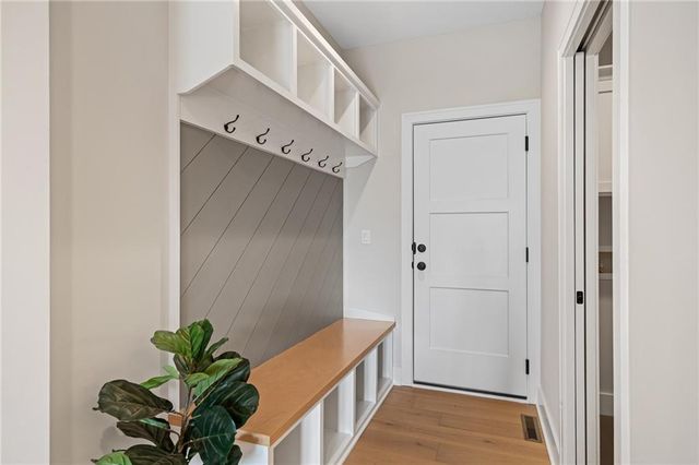 605 Hampstead Drive, Raymore, MO 64083