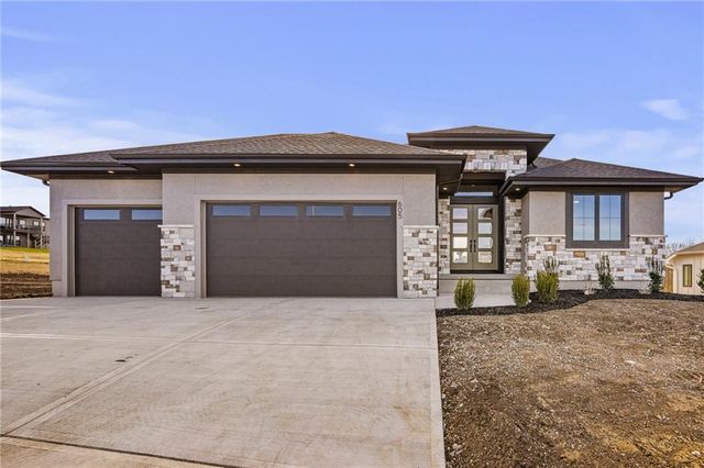 605 Hampstead Drive, Raymore, MO 64083