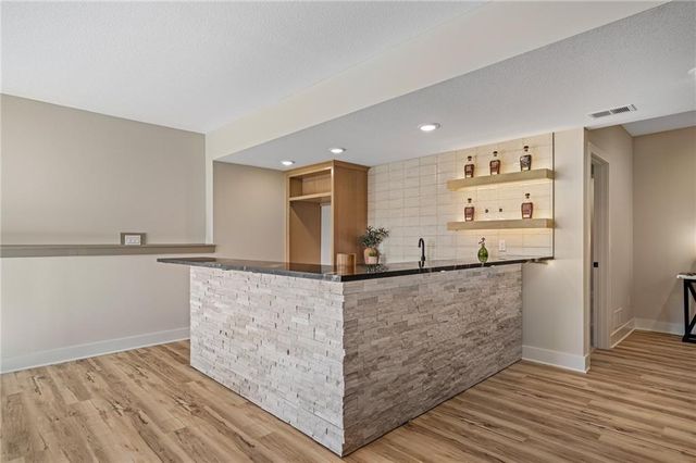 605 Hampstead Drive, Raymore, MO 64083