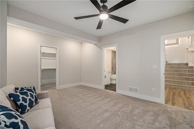 605 Hampstead Drive, Raymore, MO 64083