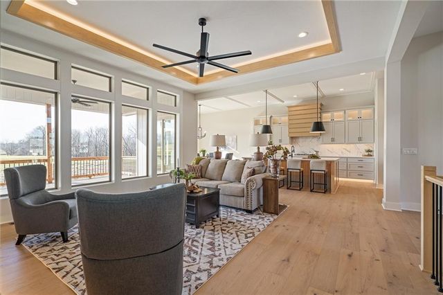 605 Hampstead Drive, Raymore, MO 64083