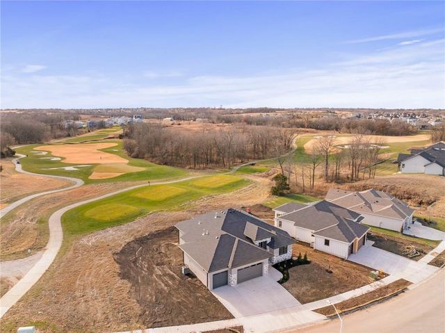 605 Hampstead Drive, Raymore, MO 64083