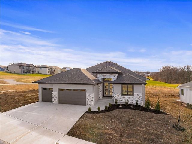 605 Hampstead Drive, Raymore, MO 64083