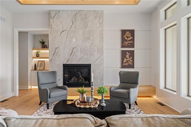 605 Hampstead Drive, Raymore, MO 64083