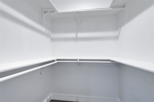 614 N Robinson Street, Cleburne, TX 76031