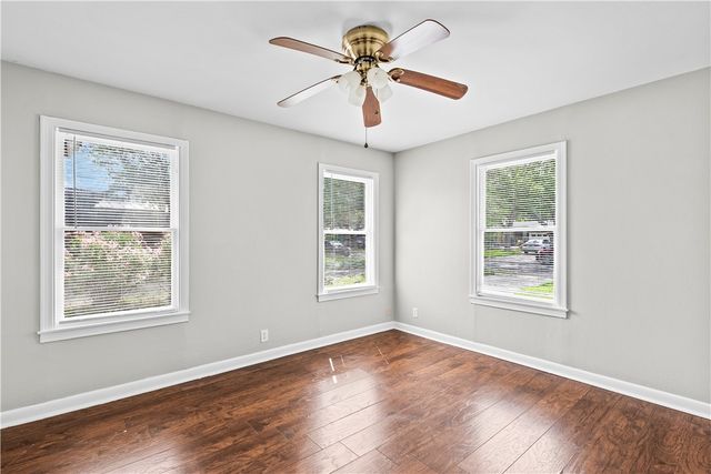 618 Grant Pl Pl, Corpus Christi, TX 78411