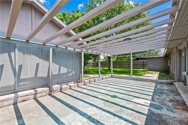 618 Grant Pl Pl, Corpus Christi, TX 78411