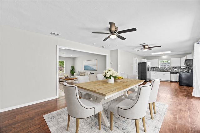 618 Grant Pl Pl, Corpus Christi, TX 78411