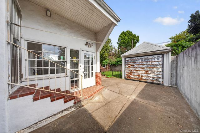 45-23 Utopia Parkway, Flushing, NY 11358