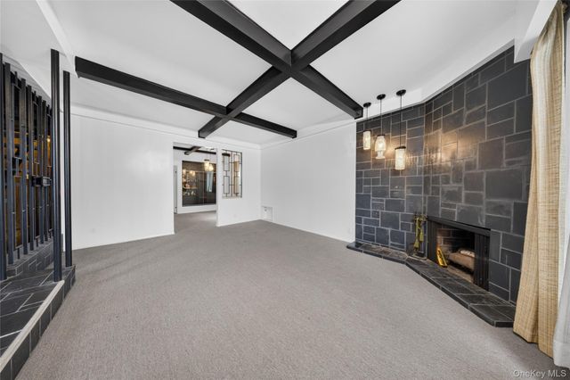 45-23 Utopia Parkway, Flushing, NY 11358