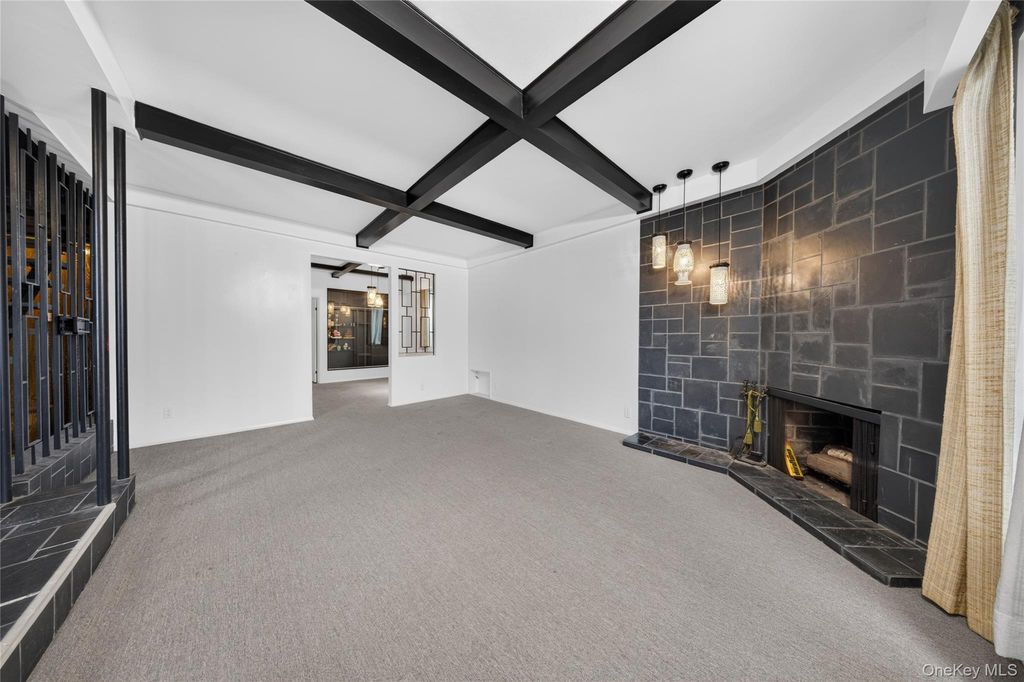 45-23 Utopia Parkway, Flushing, NY 11358 — photo 3