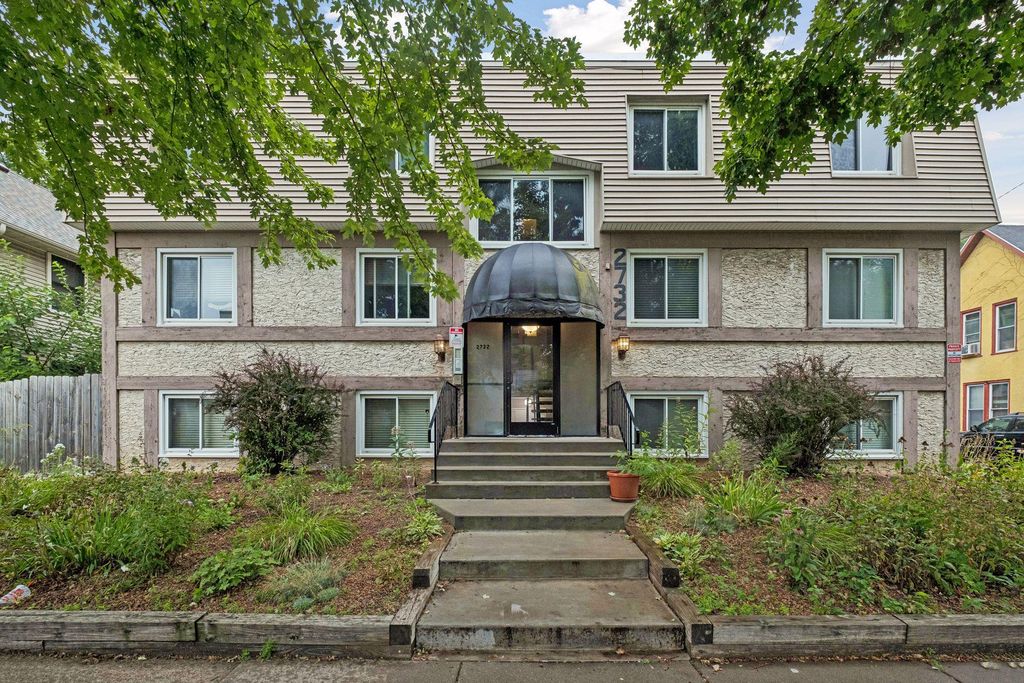 2732 Grand Avenue S 1, Minneapolis, MN 55408 — exterior