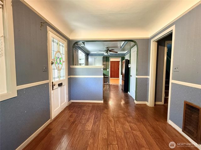 1014 NW 45th St, Vancouver, WA 98660