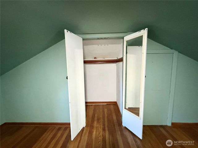 1014 NW 45th St, Vancouver, WA 98660