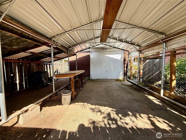 1014 NW 45th St, Vancouver, WA 98660