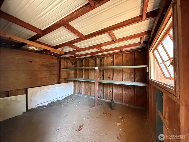 1014 NW 45th St, Vancouver, WA 98660