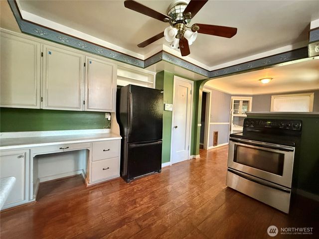 1014 NW 45th St, Vancouver, WA 98660