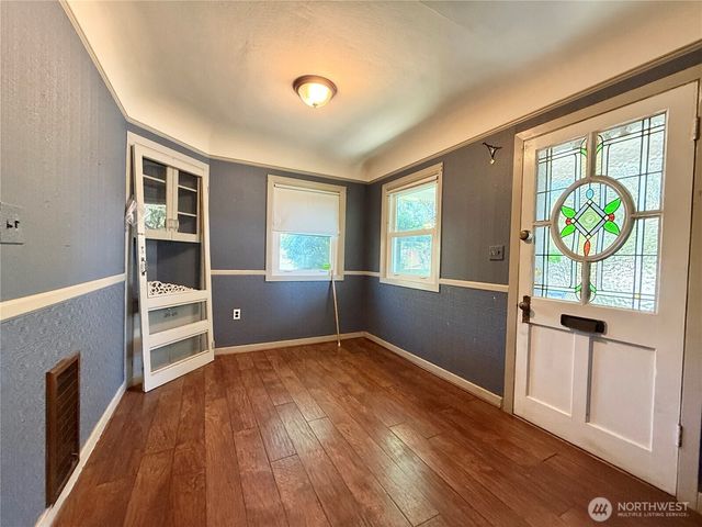 1014 NW 45th St, Vancouver, WA 98660