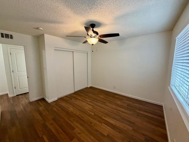 431 W Alamos, Clovis, CA 93612