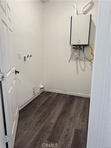 16029 Ceres, Fontana, CA 92335