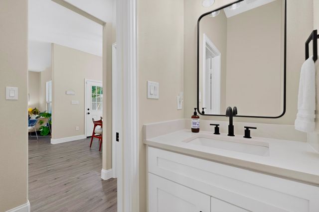 821 E 2nd Street, Weatherford, TX 76086