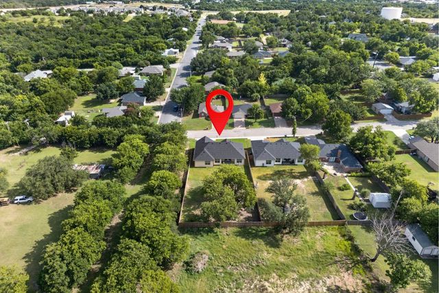 821 E 2nd Street, Weatherford, TX 76086