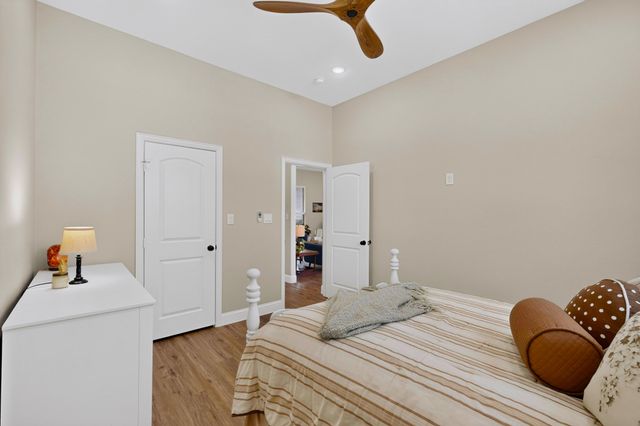 821 E 2nd Street, Weatherford, TX 76086