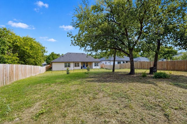 821 E 2nd Street, Weatherford, TX 76086