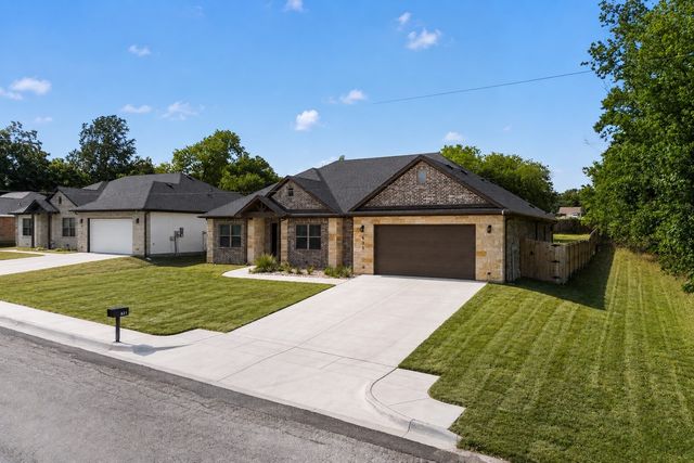 821 E 2nd Street, Weatherford, TX 76086