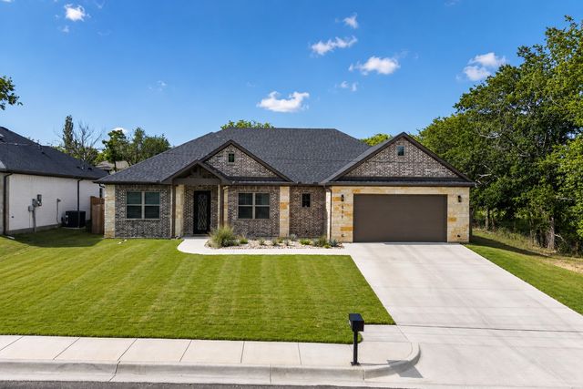 821 E 2nd Street, Weatherford, TX 76086