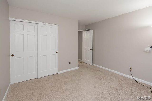 13023 Walnutway Manor, St Louis, MO 63146