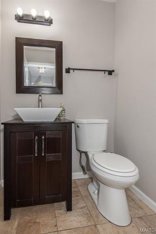 13023 Walnutway Manor, St Louis, MO 63146