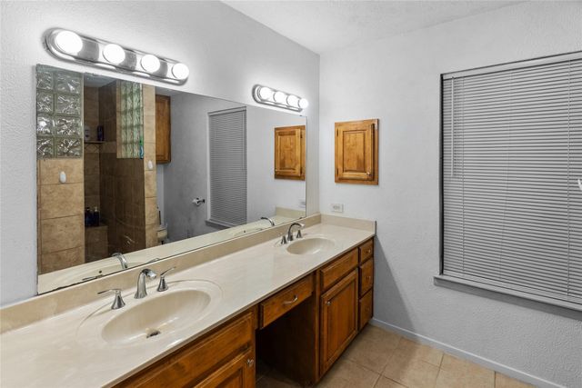 9518 County Road 913, Godley, TX 76044