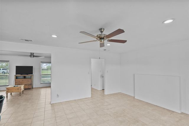 9518 County Road 913, Godley, TX 76044