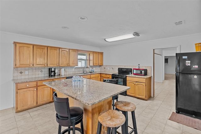 9518 County Road 913, Godley, TX 76044