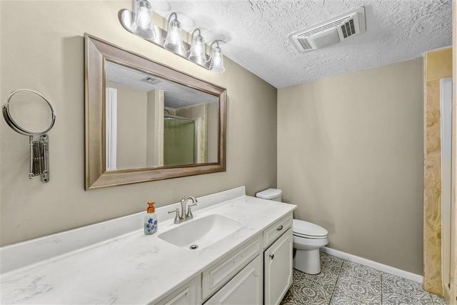 4001 Lake Street, Lake Charles, LA 70605