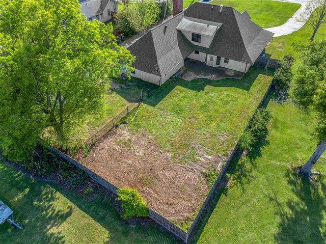 4001 Lake Street, Lake Charles, LA 70605