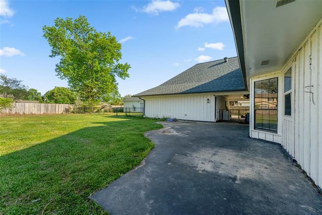 4001 Lake Street, Lake Charles, LA 70605